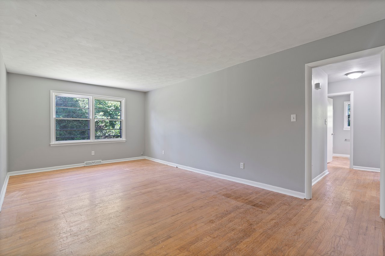 4 Bedrooms!! MADISON CITY SCHOOLS!!!