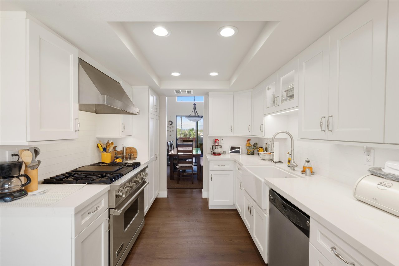12321 Ocean Park Blvd #17