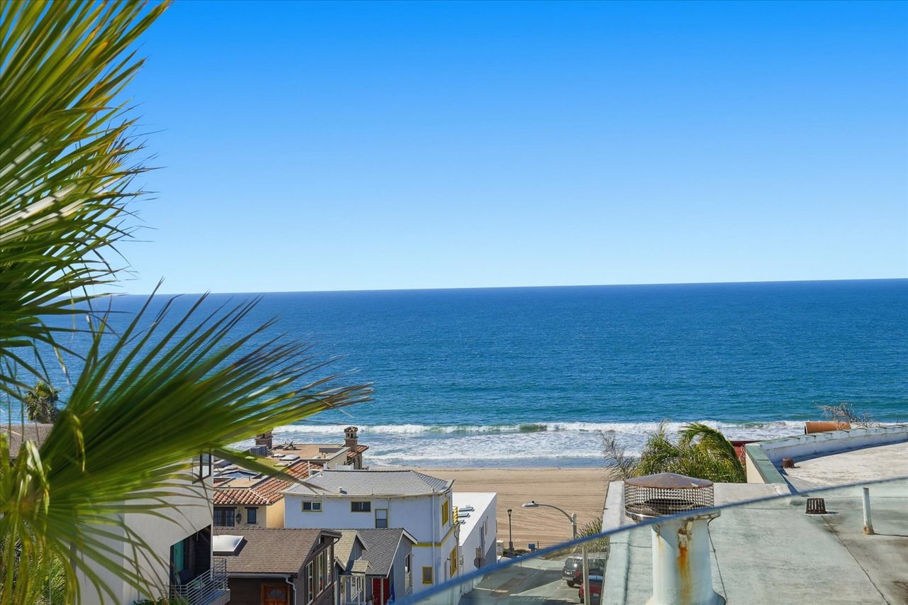  Steps from the Sand & Panoramic Views in Manhattan Beach