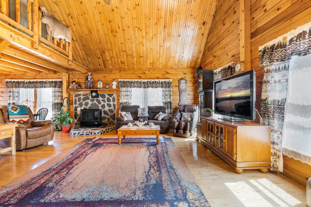 291 River Road Milo, ME 04463-1603