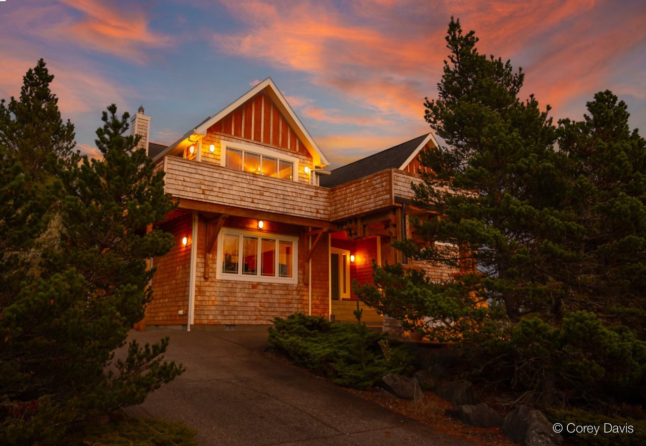 Sold Pine Ridge home at 9905 Shore Pine Ln in Manzanita Oregon represented by Meadow Davis of Home + Sea Realty with ocean and Neahkahnie Mountain views