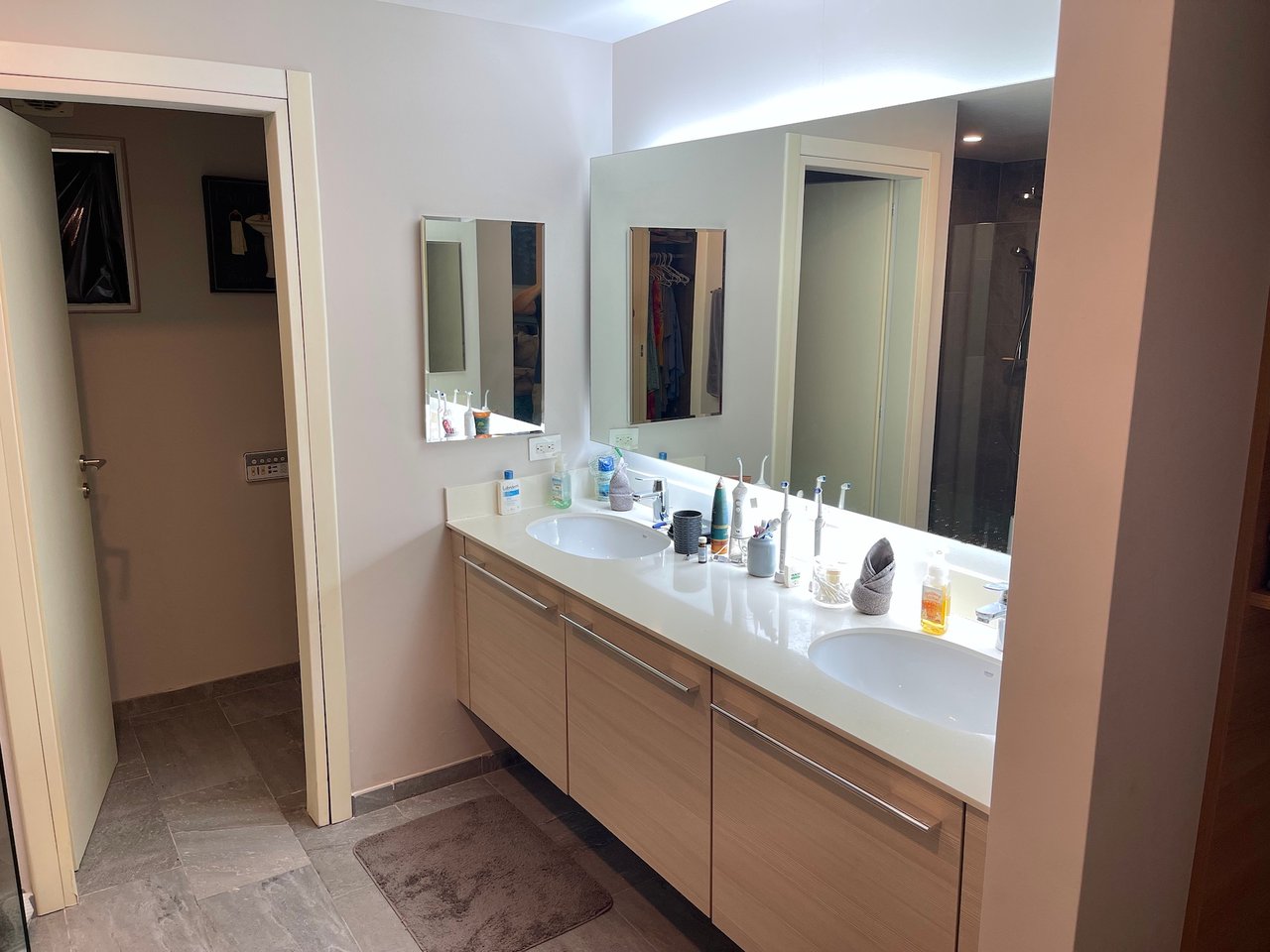 ELAN GROUND FLOOR 2 BEDROOM CONDO WITH BEACH ACCESS. UNIT 4E