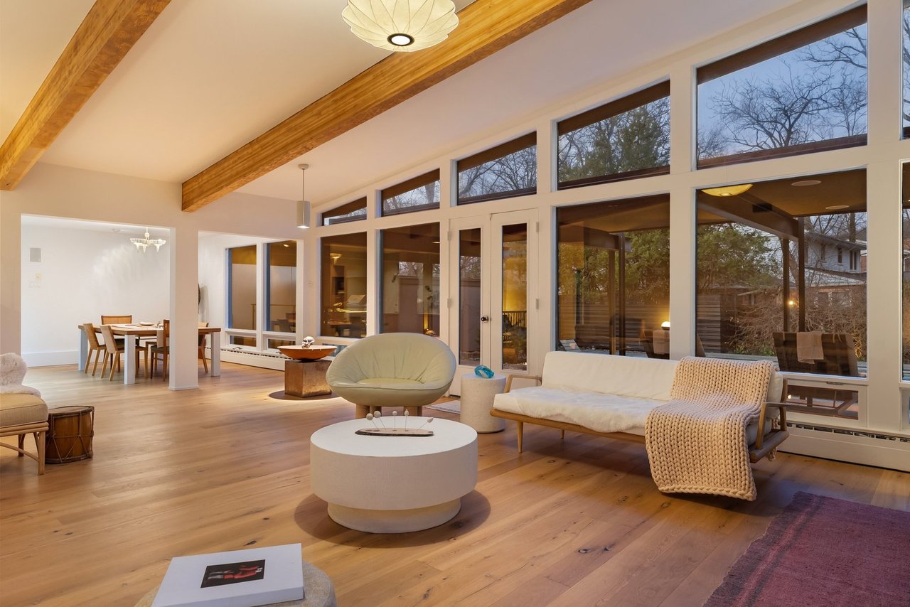 Inspiring MCM Residence