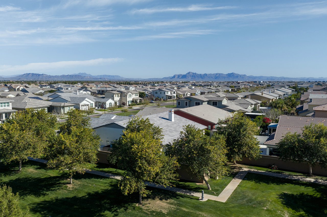 3405 E BLOOMFIELD Parkway