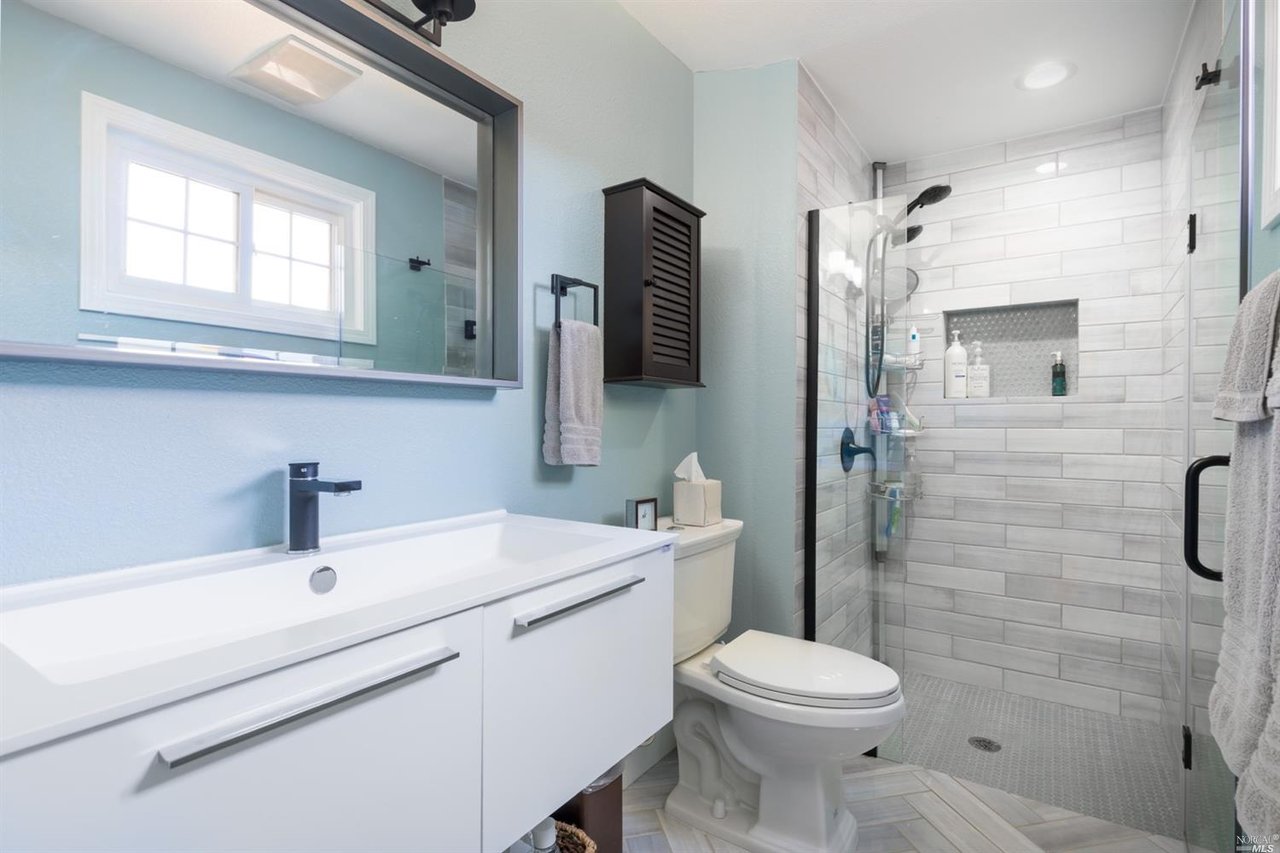 154 Renfrew Ct