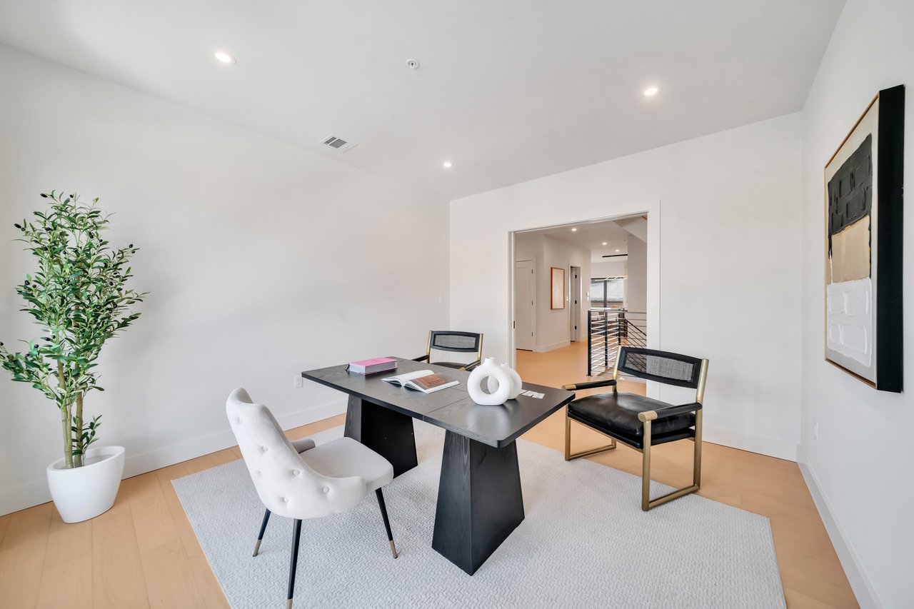 2220 Mackay Avenue B