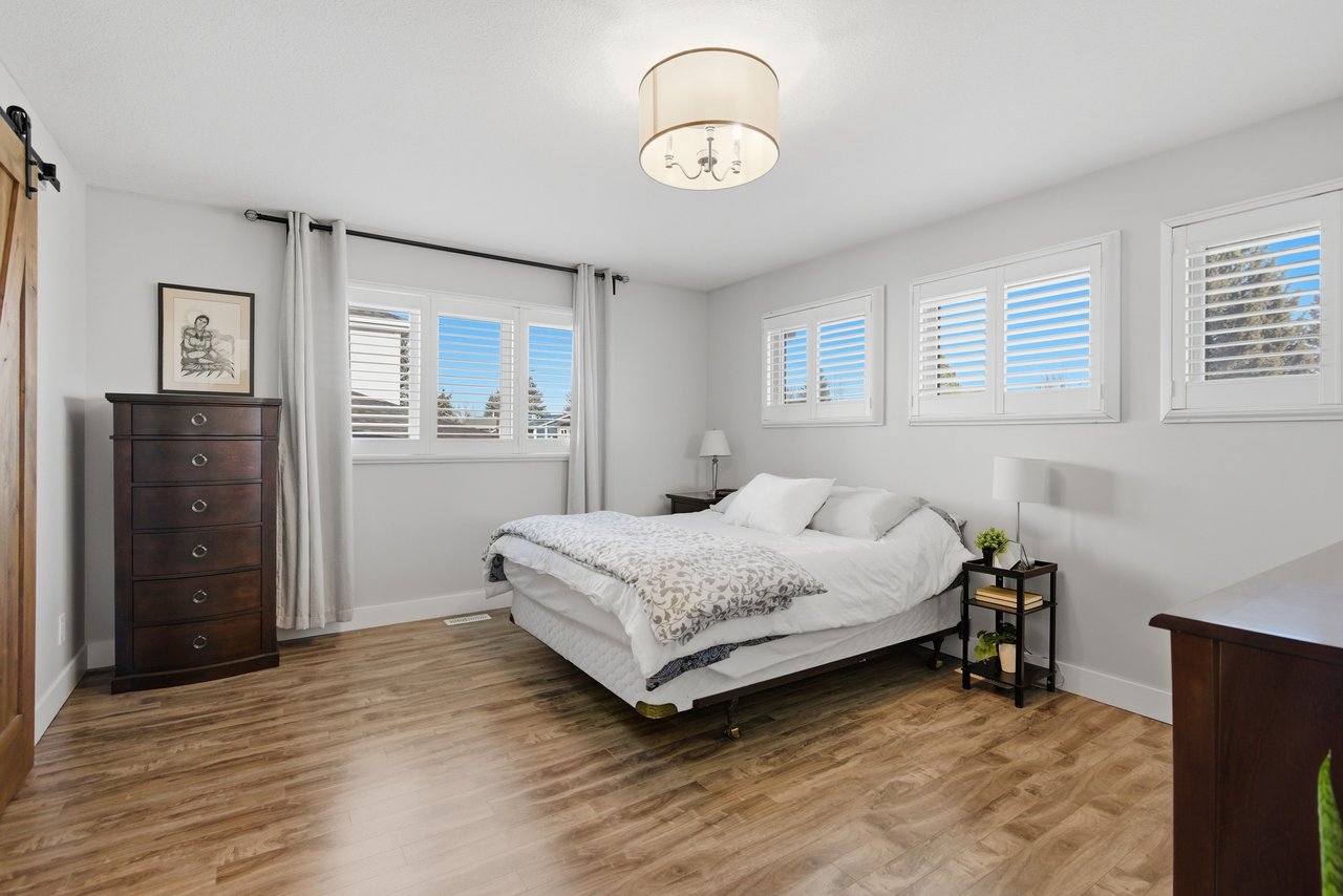 88 Woodfield Crescent SW