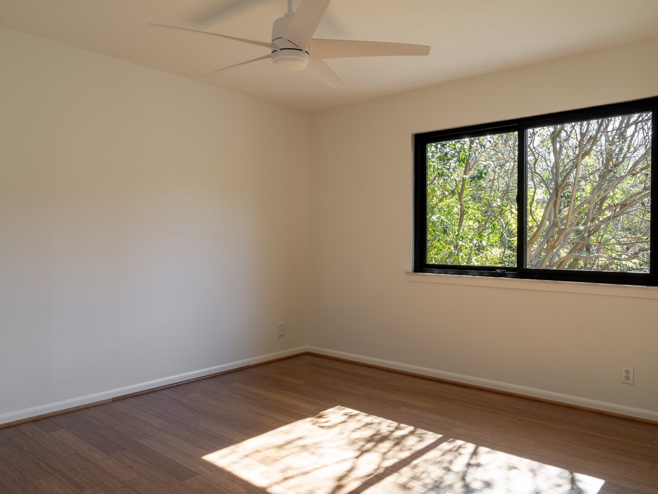 TARRYTOWN LOCK & LEAVE