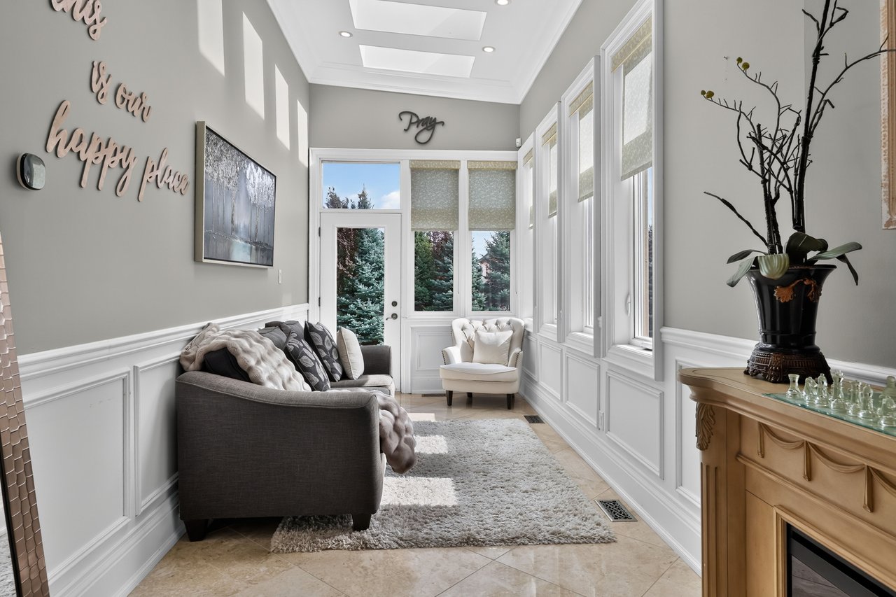 2513 Sharon Cres