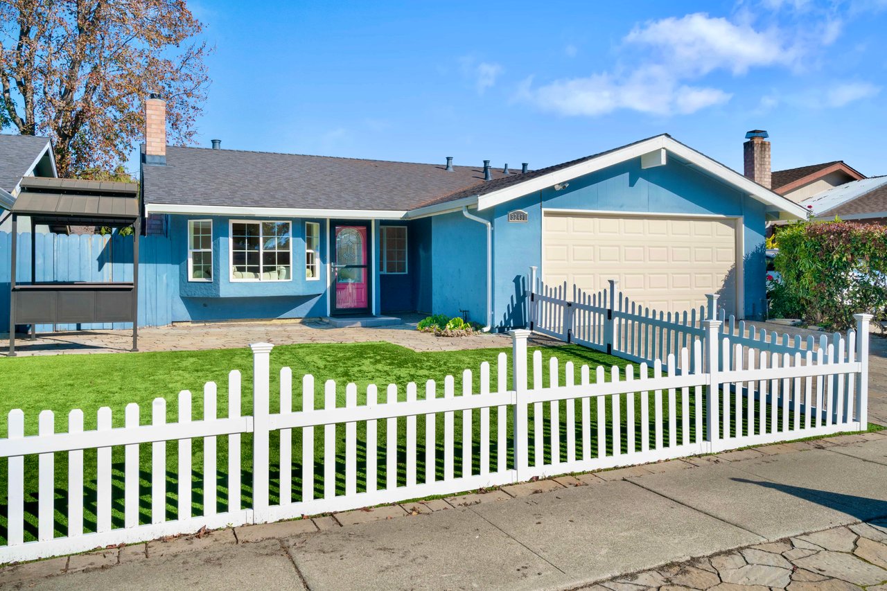 32490 Lake Temescal Ln