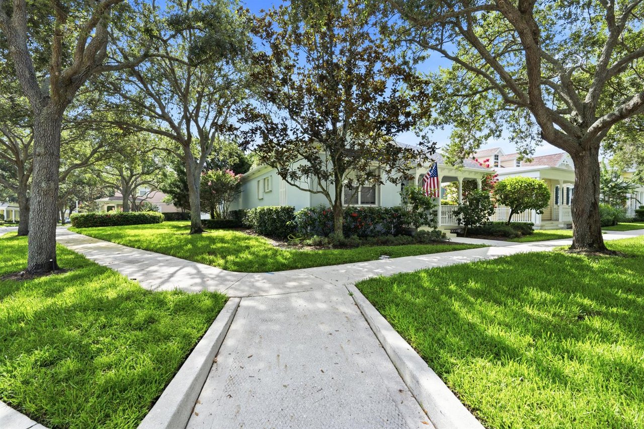 301 Newhaven Blvd