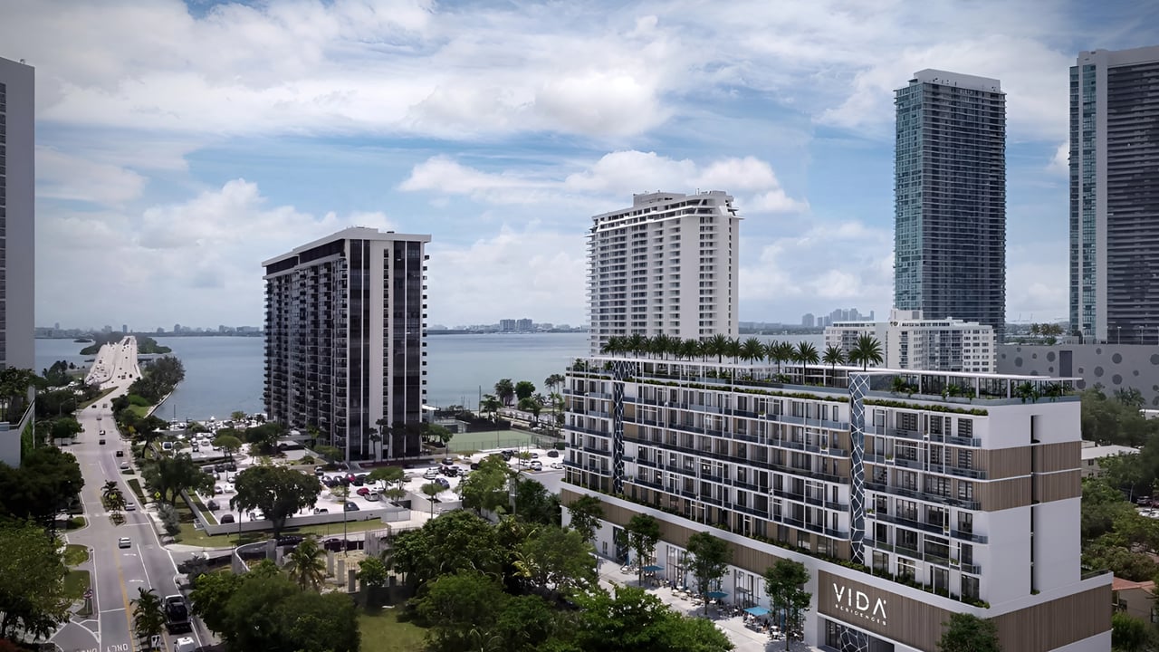 Vida Edgewater outside view
