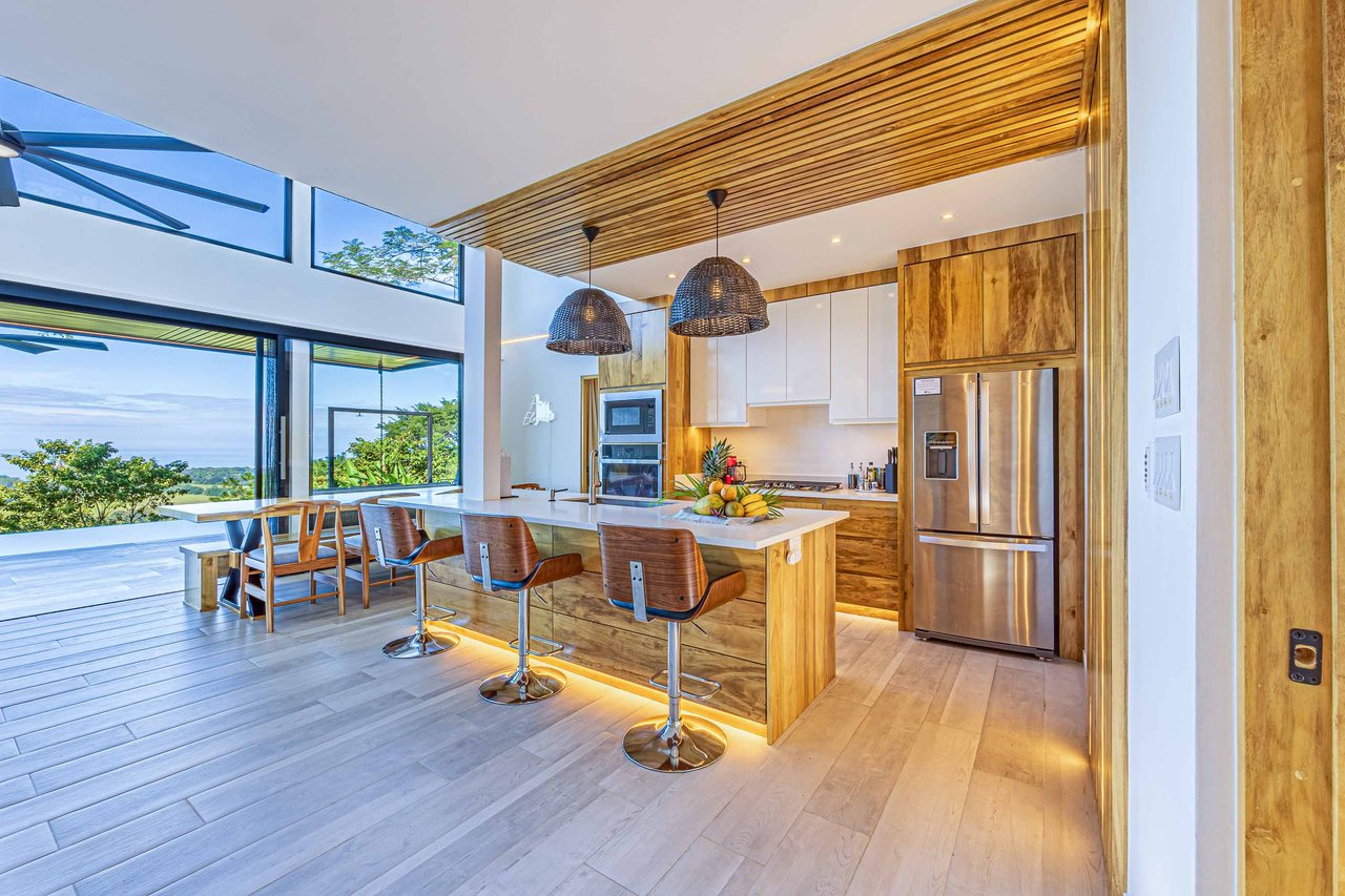 Exclusive Luxury Villa with Infinity Pool