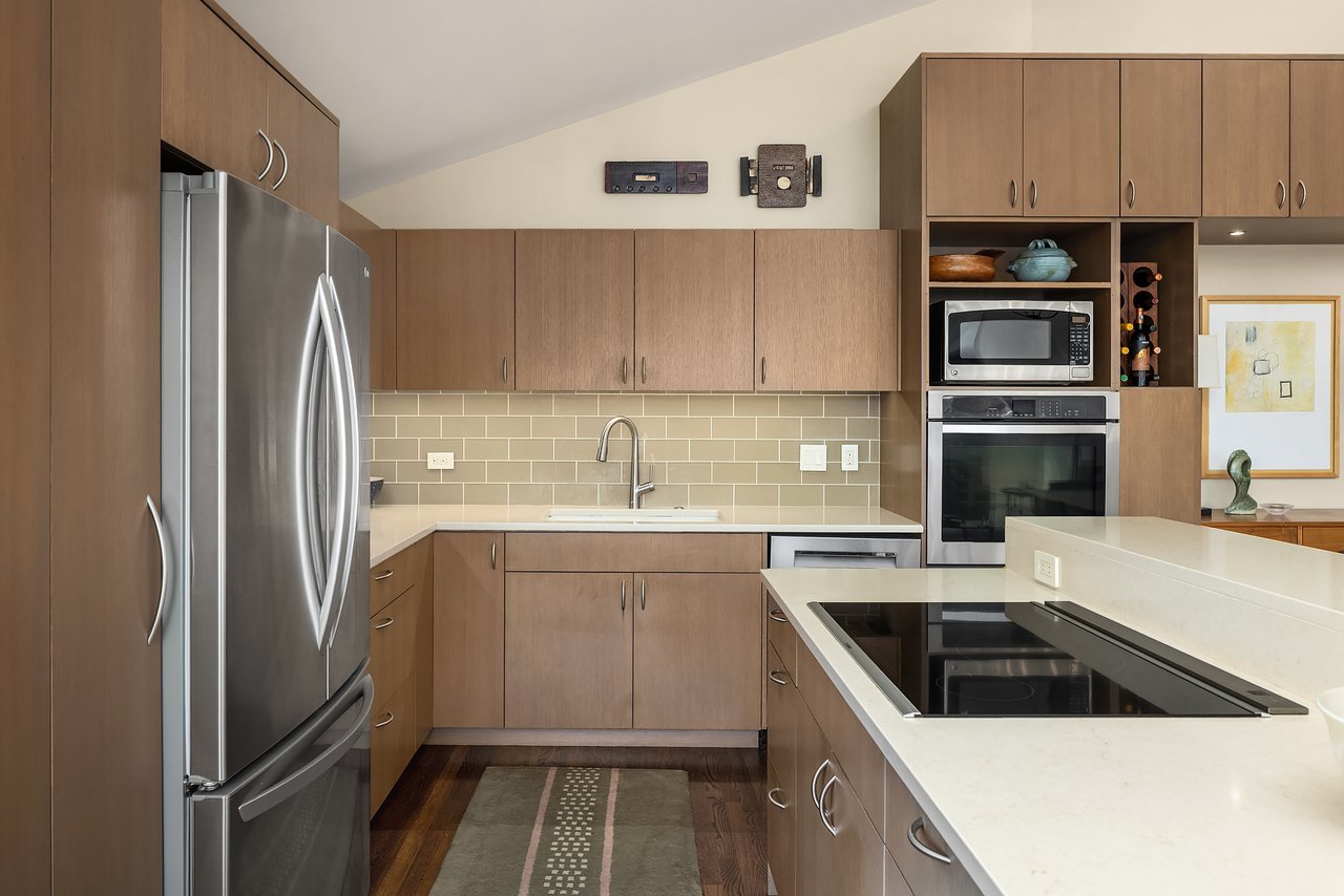 2604 W Lake Sammamish Pkwy NE