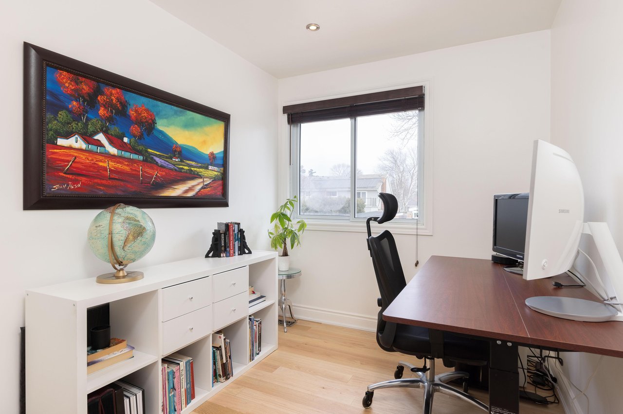 4456 Hawthorne Drive, Burlington, ON L7L 1G5