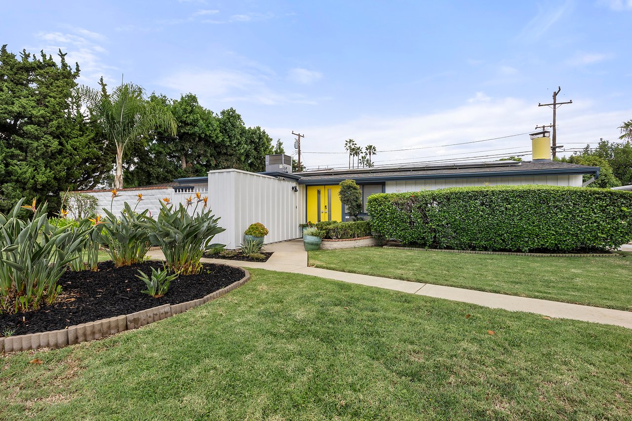 Tustin Cliff Home May For Sale