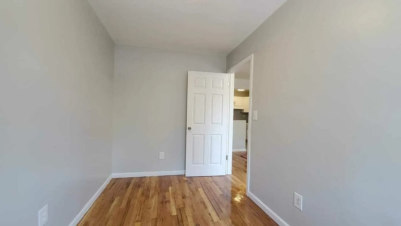 998 Jennings Street #1