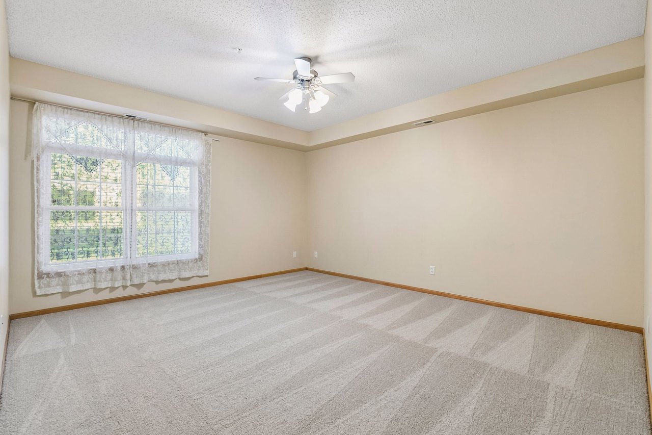 2150 Old School Rd #252, Mound