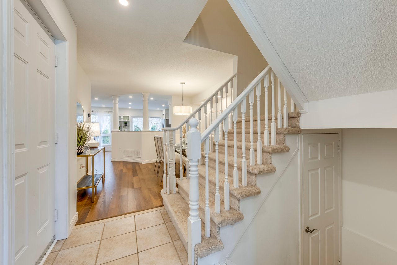 2066 Broadleaf Crescent