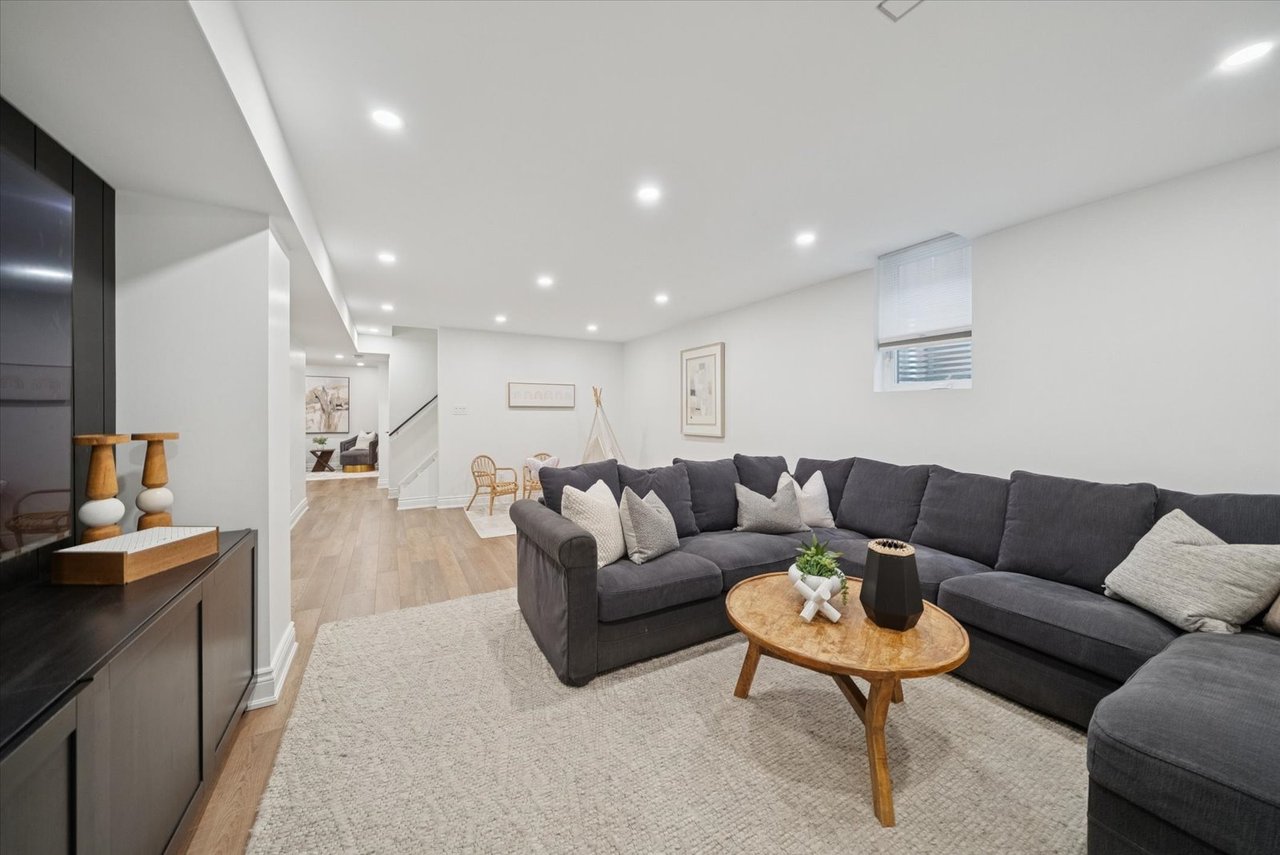 77 Fred Silvester rd