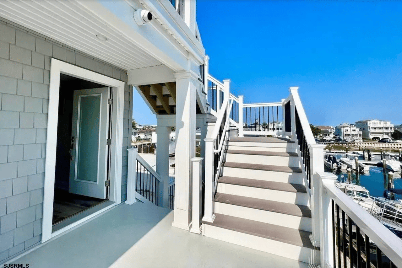 406 W Shore Drive