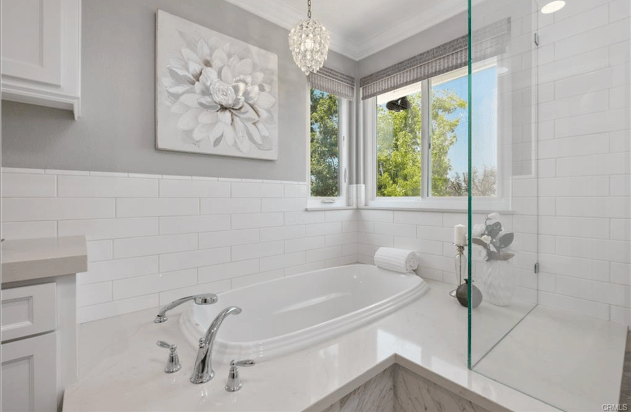 23921 Catbird Court