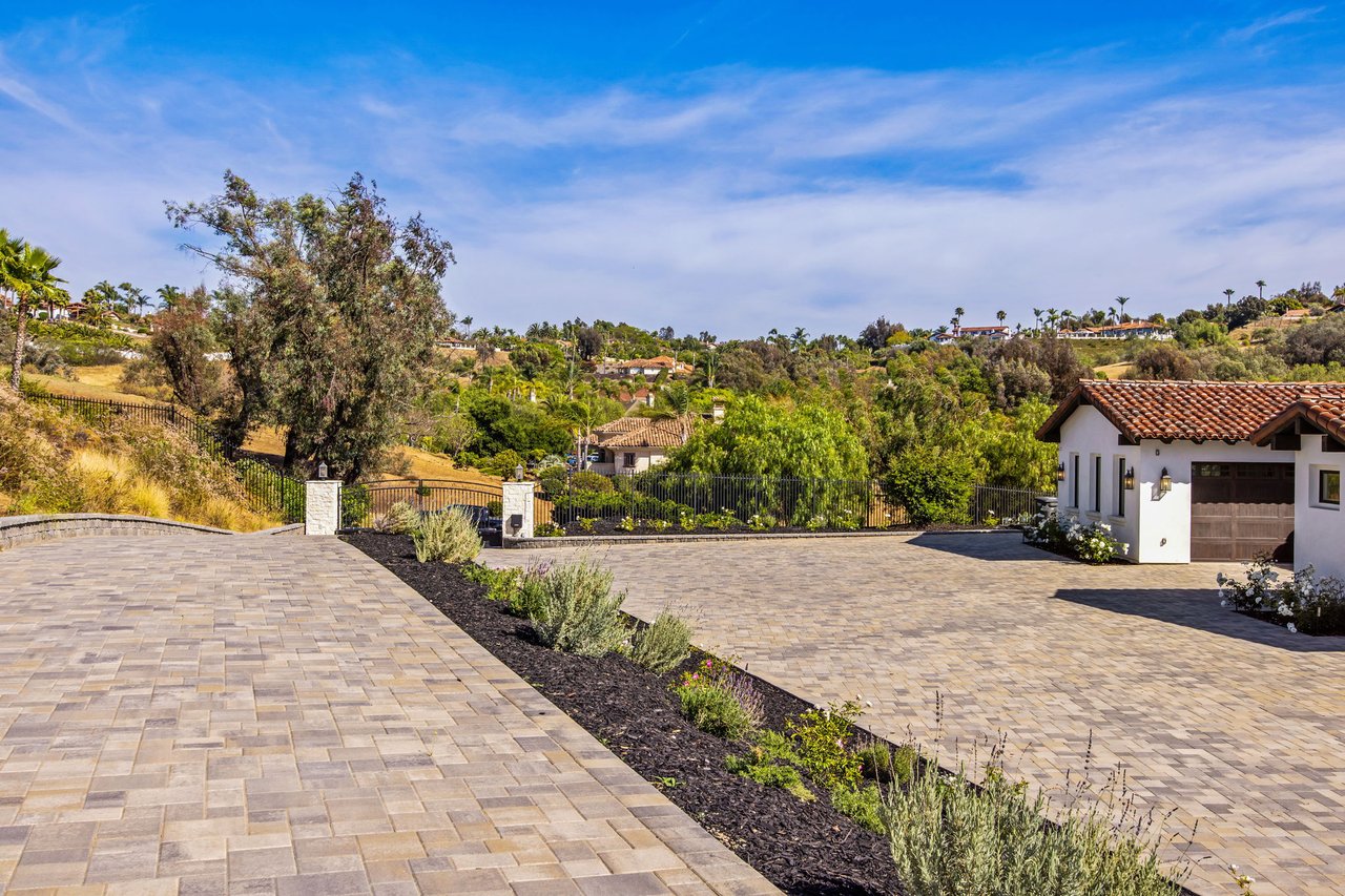 31324 Lake Vista Circle