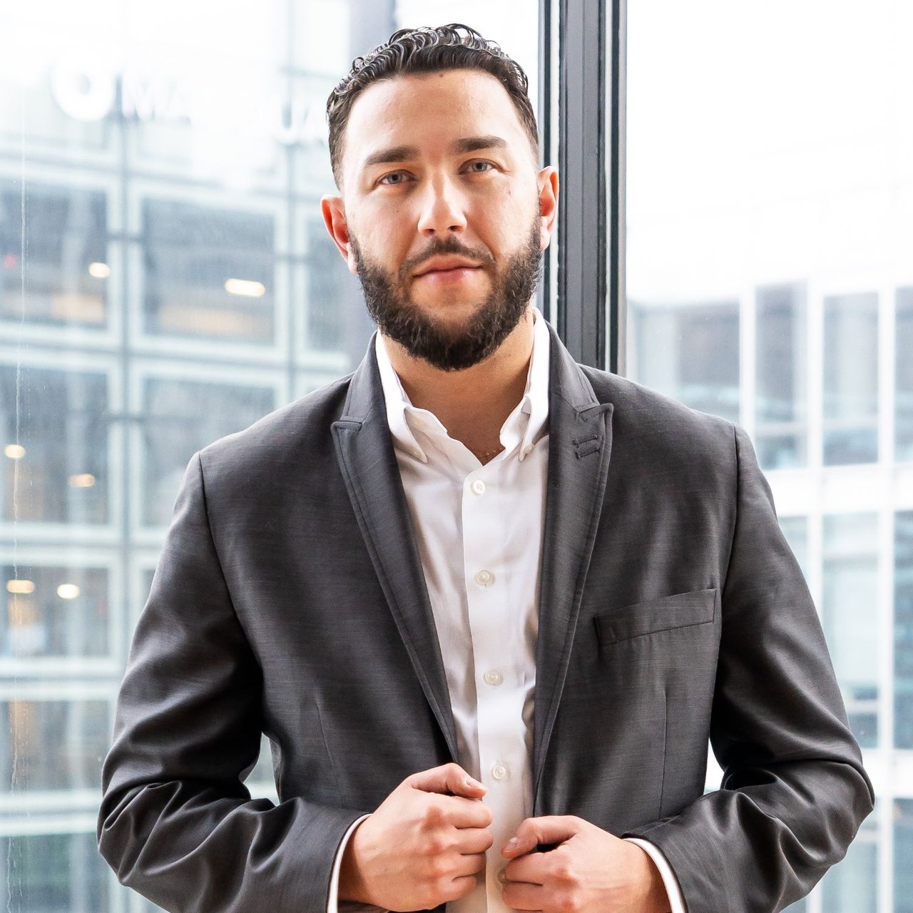 Jason Schmeltzer White Plains, NY Real Estate Agent Headshot