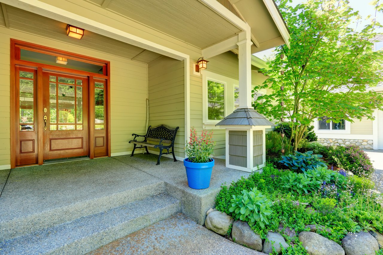 Modern Midway - Oak Harbor