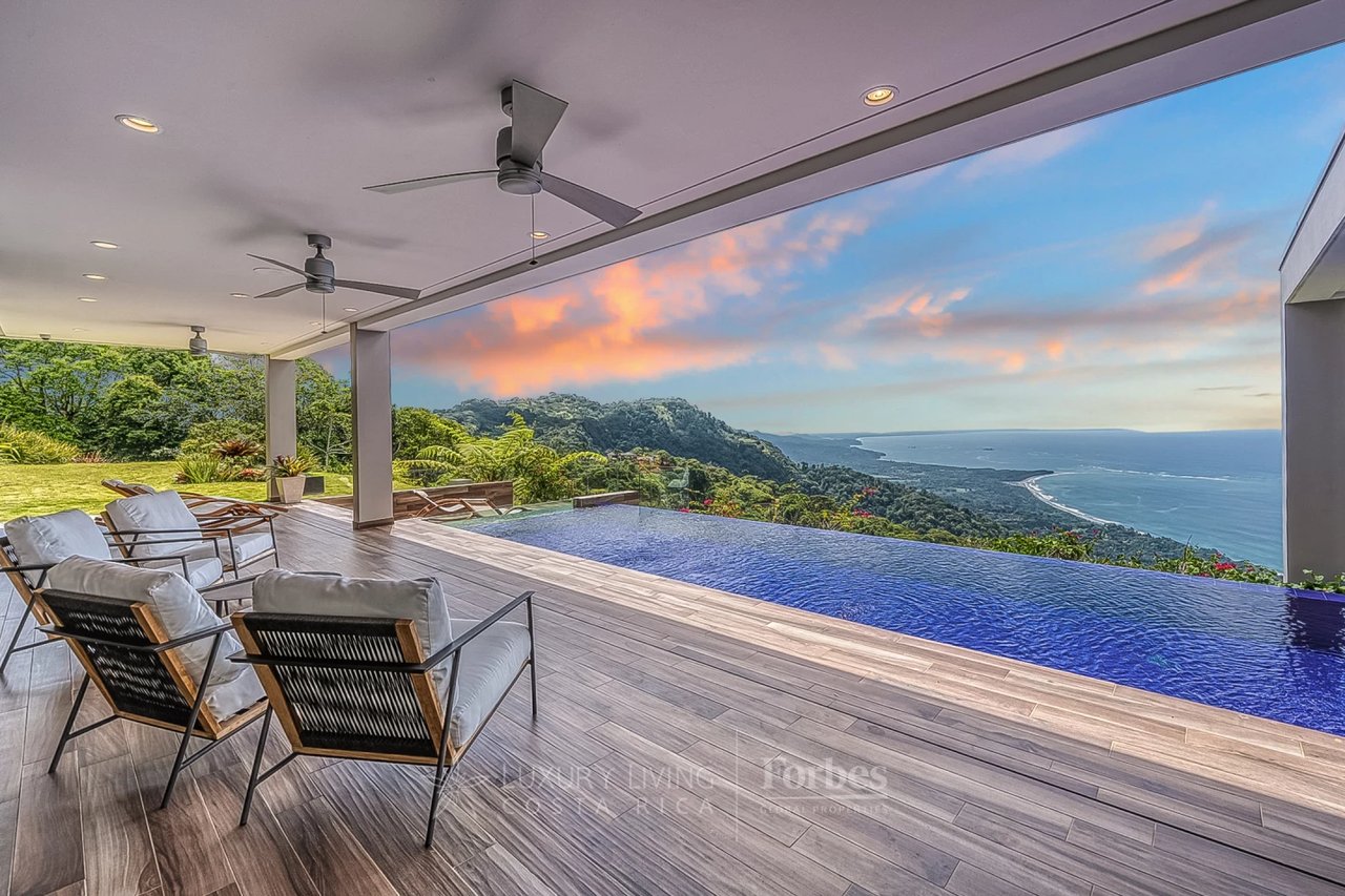 6575 - Dominical Contemporary Mansion