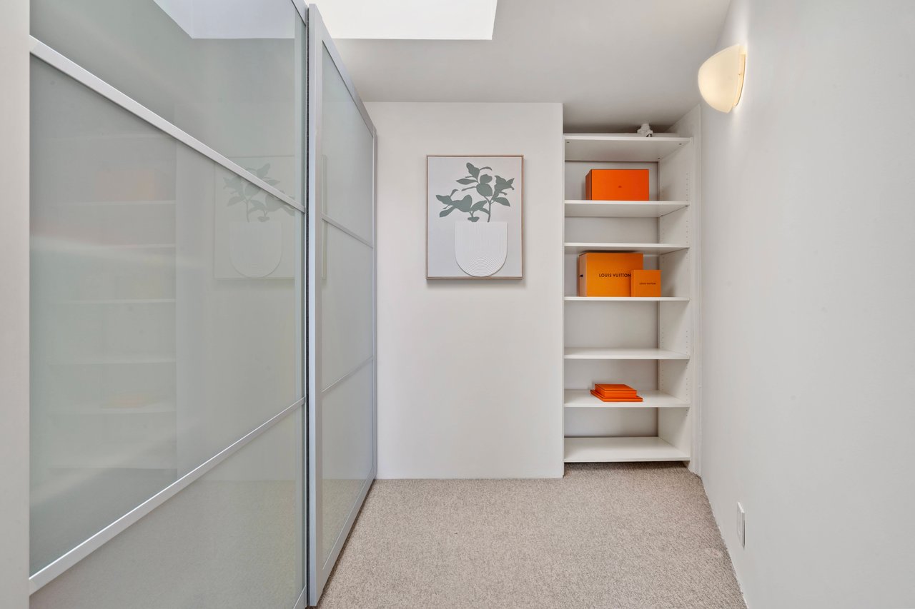 281 Clara St #6