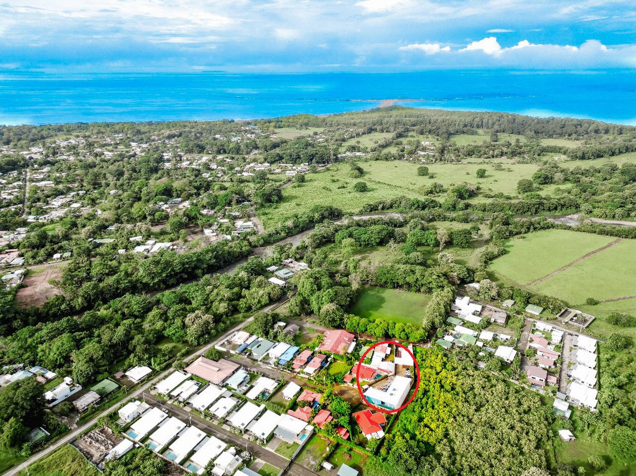 Resort-Hotel for Sale in Uvita – 12 Two-Bedroom Apartments & Pool