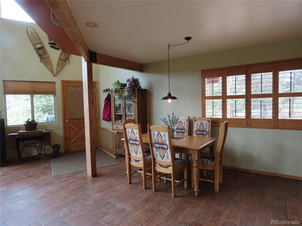 1051 Spring Valley Ln