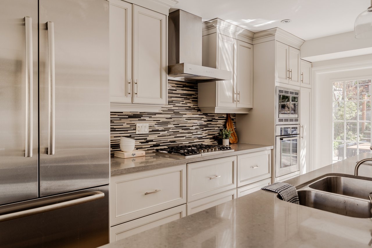 31 Fallingbrook Dr