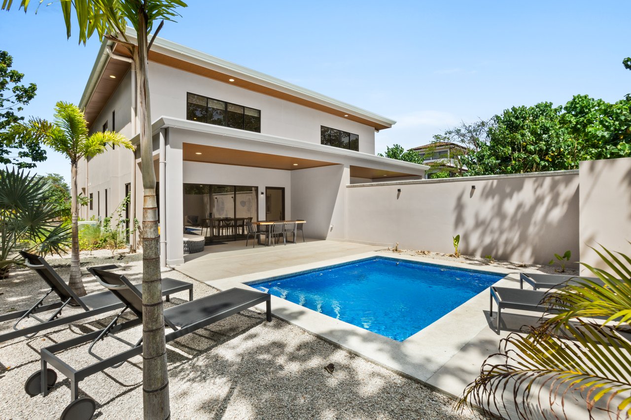 Flamingo Estates Luxury Home | Modern 4-Bed Retreat with Pool & Rooftop Terrace Near Beach & Marina