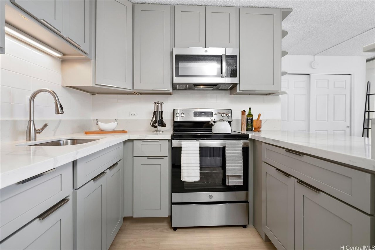 6710 Hawaii Kai Dr #1202, Honolulu 96825