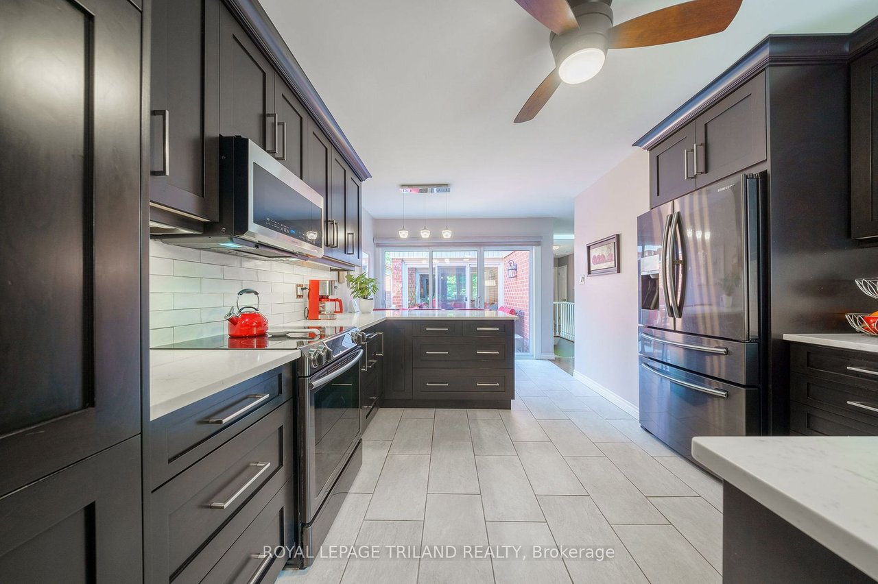 60 Rosecliffe Cres 12