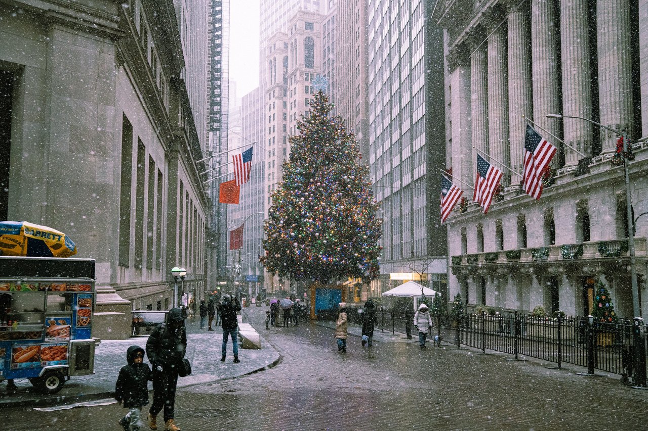 William Street preserves an important connection to Lower Manhattan's colonial street network, historic banking and insurance industries, and the development of monumental commercial skyscrapers.