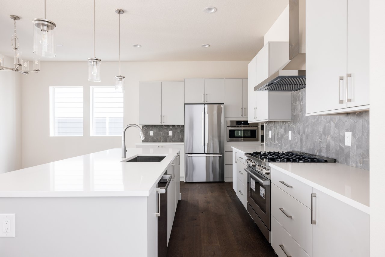 Fusion 1C - Finished Basement & 2-1 Buydown Included