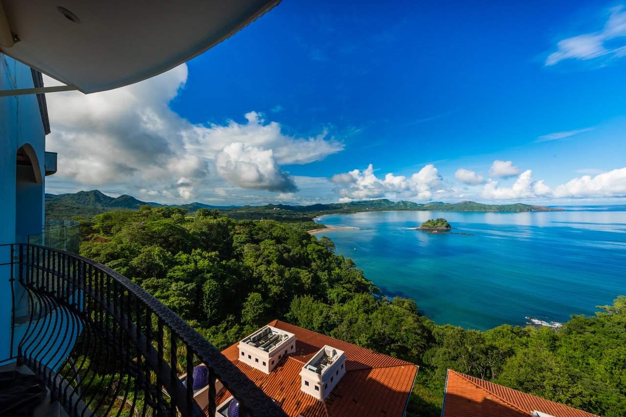 Flamingo Towers Penthouse #32 | Stunning ocean views with the luxury of condo living at Flamingo Beach!