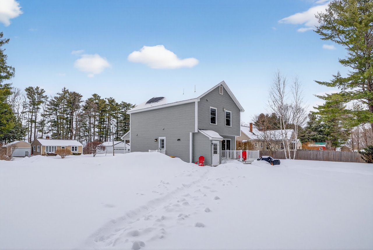 12 Robinson Rd, Scarborough