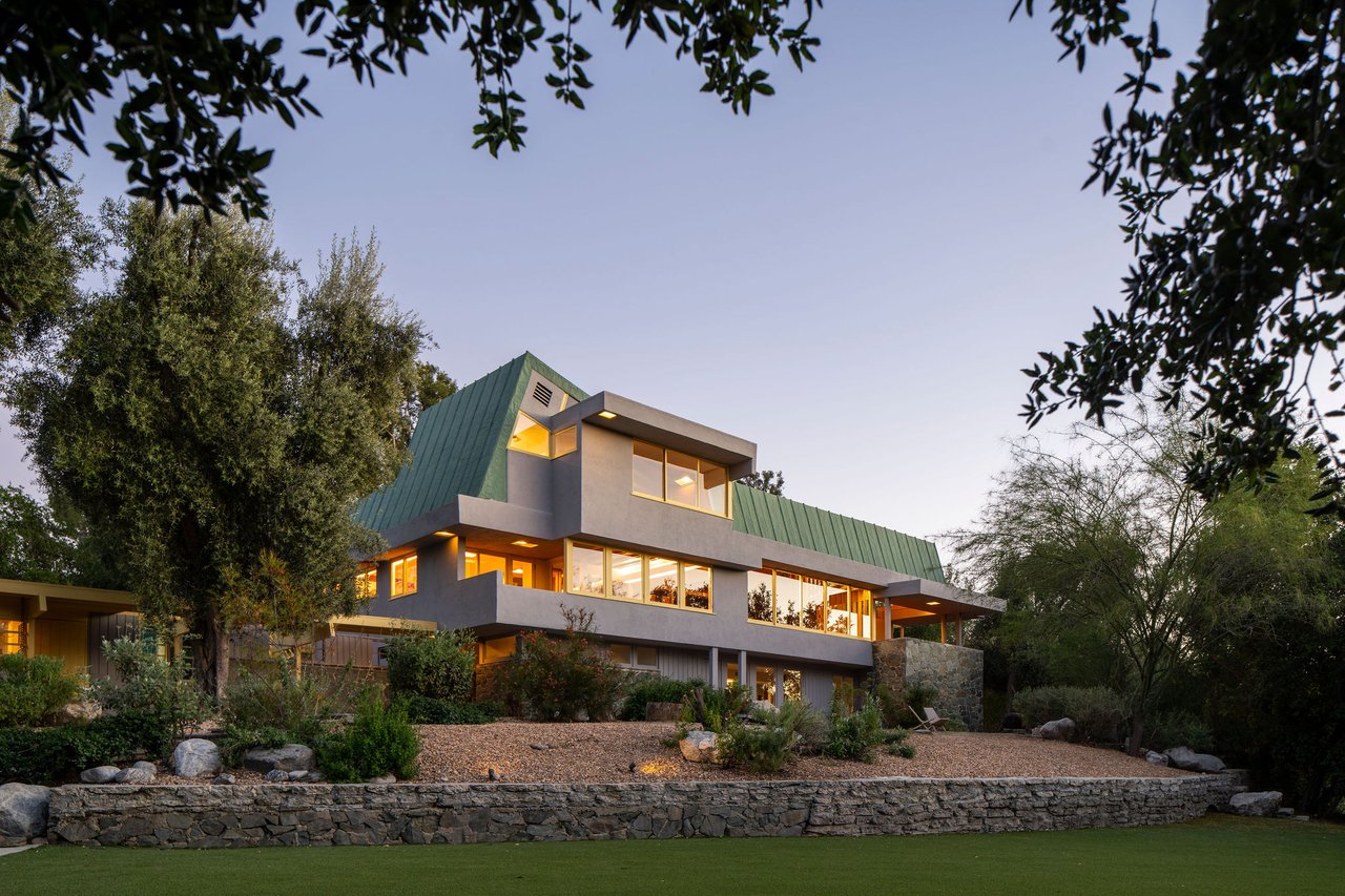 The Van Dekker House, Master architect R. M. Schindler