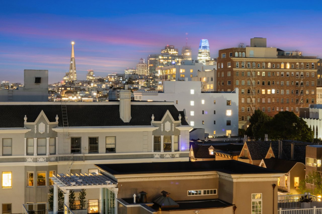 Magnificent Apartment at The Heights