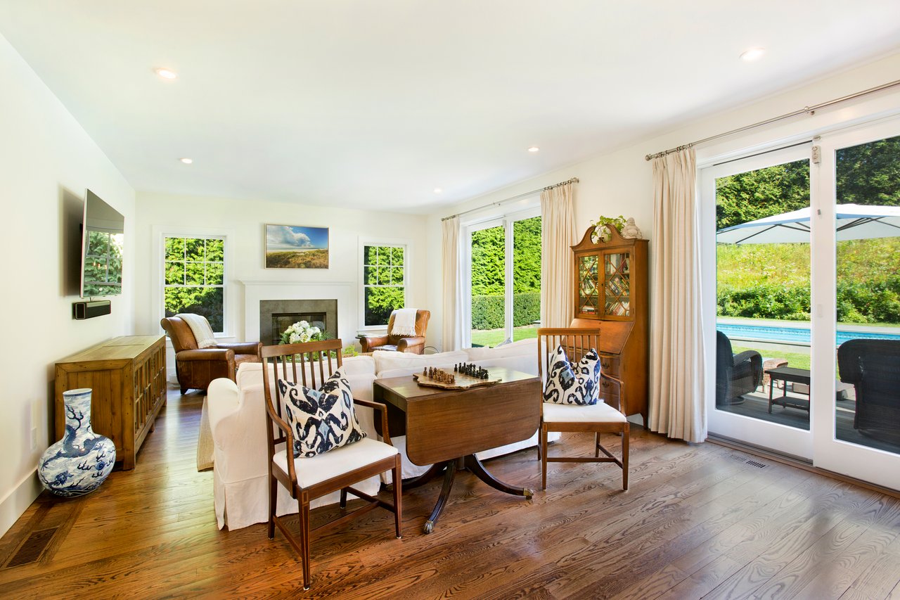 14 Underhill Drive, Southampton