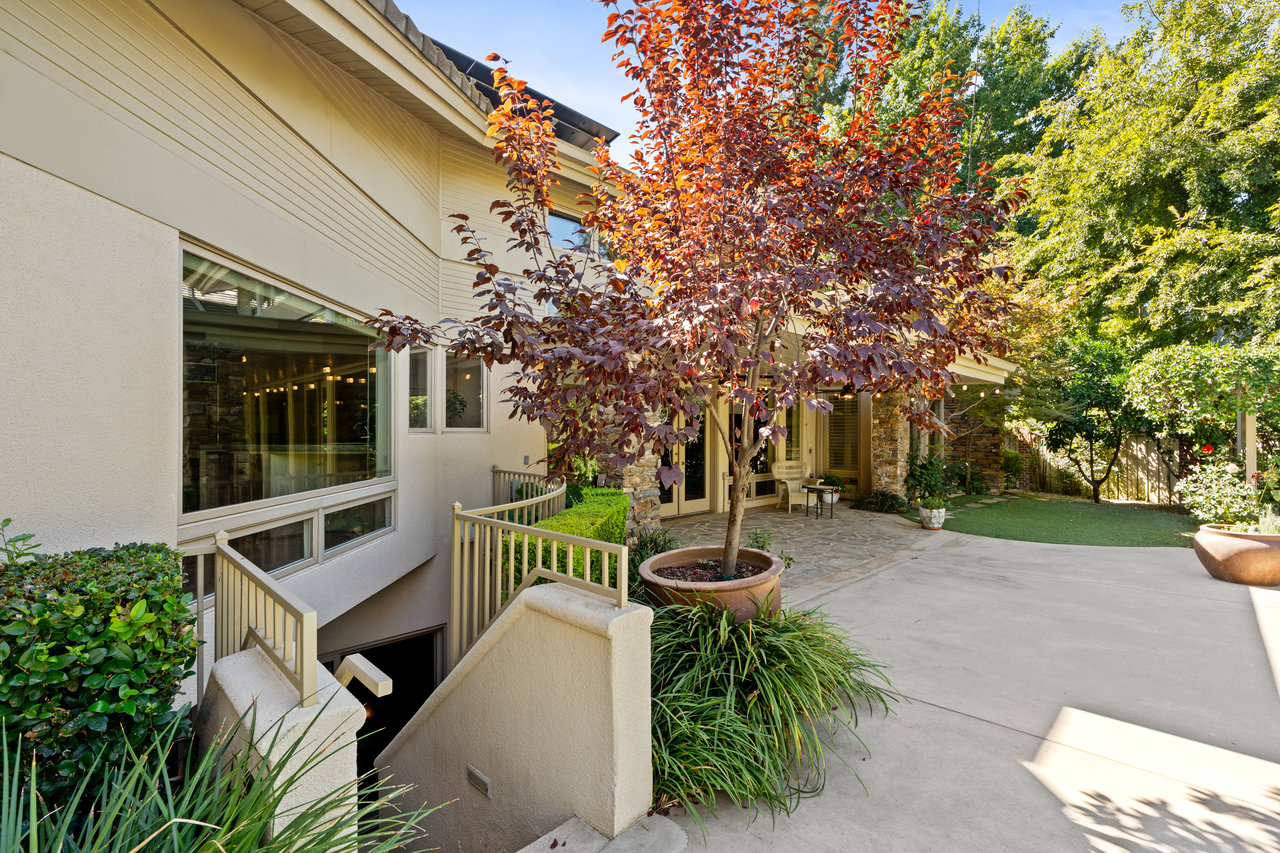 7285 N San Pedro Ave