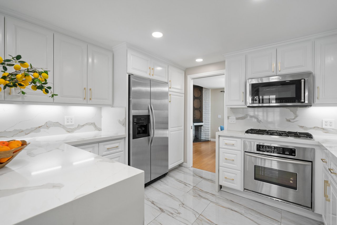 21212 Binghampton Cir