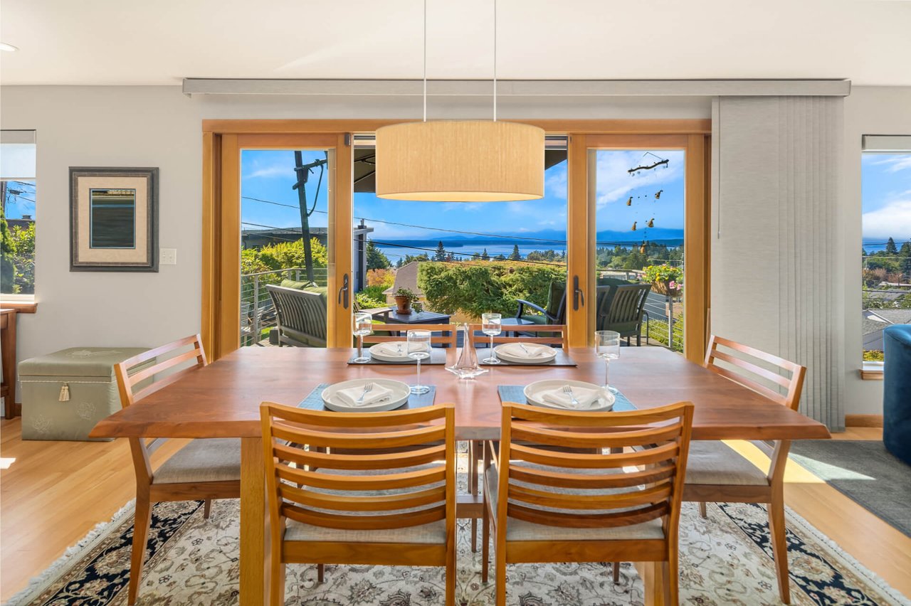 4105 SW Holly Street