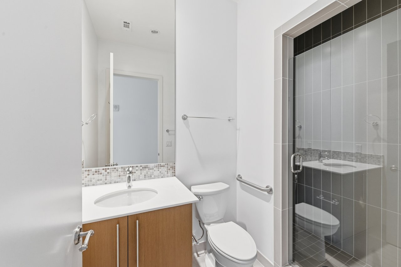 1600 Post Oak Blvd, #1903