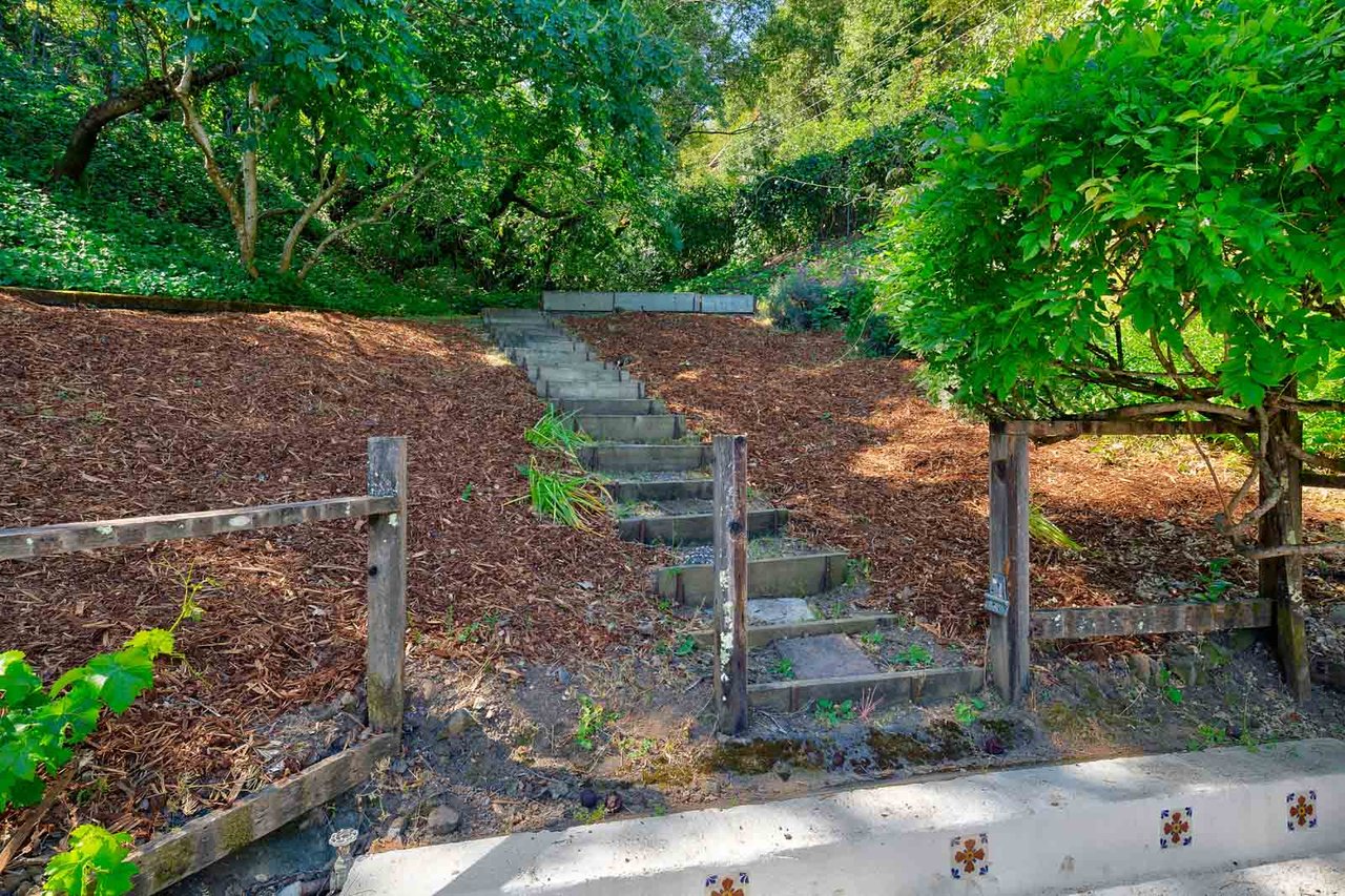 69 Raven Road, San Anselmo
