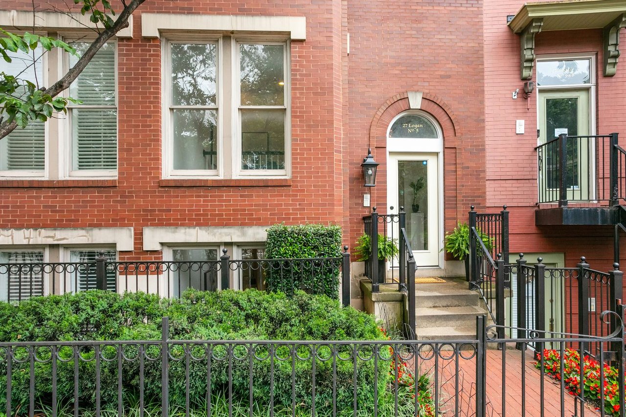 27 Logan Cir NW, Unit 5